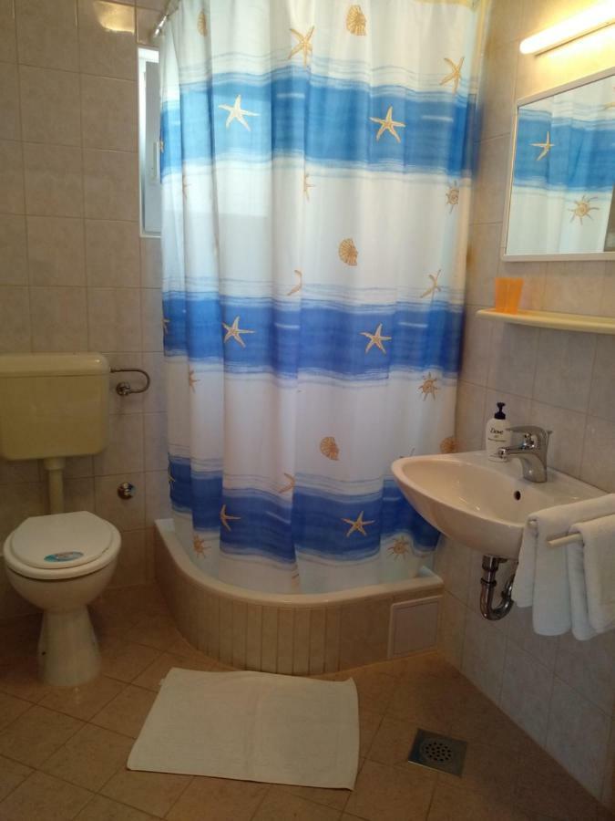 Sunny Blue Apartment *